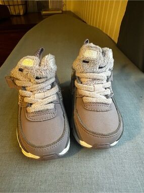 Nike Kids Grey Plush Lined Sneakers - Cozy Winter Shoes
